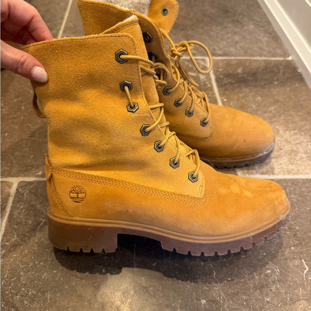 Timberland women 8 shearling lined tanSuede Boots